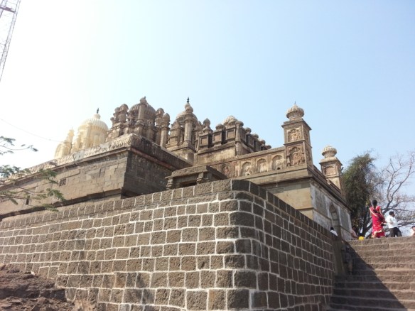 Bhuleshwar Temple from outside