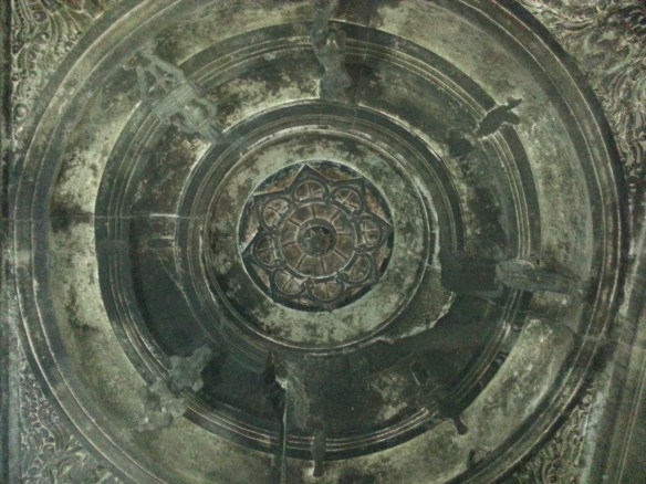 Ceiling carving at the entrance